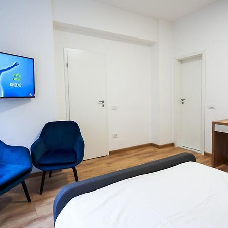 Minimalist Design Apartament In Magheru Bucharest Exterior photo