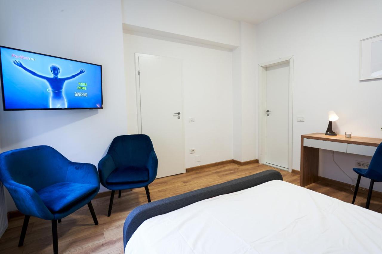 Minimalist Design Apartament In Magheru Bucharest Exterior photo